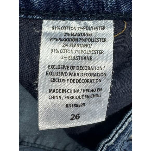 Shyanne Women's Stars & Stripes Sequined Back Pocket Denim Shorts - Size 26x3 - Picture 5 of 5